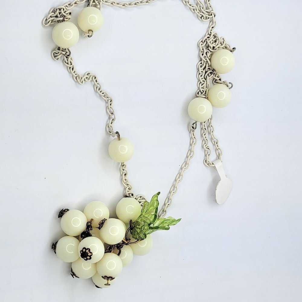 WHITE Grape Motif Cluster Round Beads with Green Glass Leaf Necklace